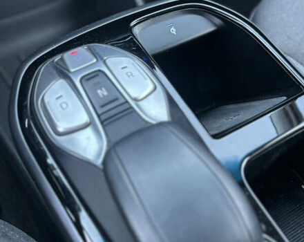 Черный Хендай Ioniq, объемом двигателя 0 л и пробегом 158 тыс. км за 15450 $, фото 28 на Automoto.ua