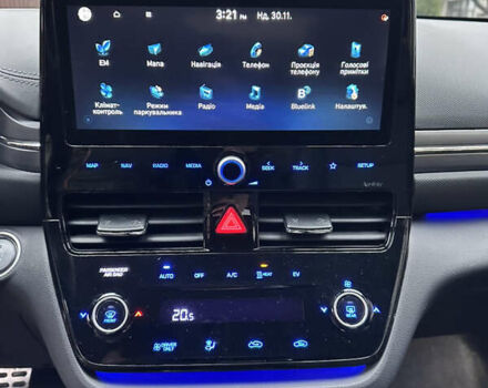 Черный Хендай Ioniq, объемом двигателя 0 л и пробегом 119 тыс. км за 15999 $, фото 21 на Automoto.ua