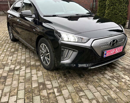 Черный Хендай Ioniq, объемом двигателя 0 л и пробегом 119 тыс. км за 15999 $, фото 1 на Automoto.ua