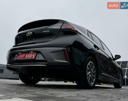 Черный Хендай Ioniq, объемом двигателя 0 л и пробегом 47 тыс. км за 16100 $, фото 23 на Automoto.ua