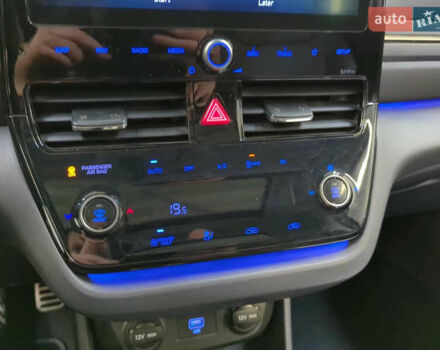 Черный Хендай Ioniq, объемом двигателя 0 л и пробегом 119 тыс. км за 16500 $, фото 11 на Automoto.ua