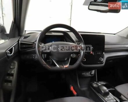 Черный Хендай Ioniq, объемом двигателя 0 л и пробегом 107 тыс. км за 15638 $, фото 3 на Automoto.ua