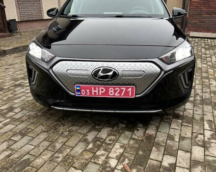 Черный Хендай Ioniq, объемом двигателя 0 л и пробегом 119 тыс. км за 15999 $, фото 3 на Automoto.ua