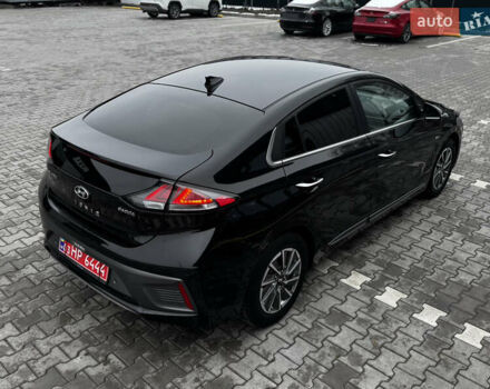 Черный Хендай Ioniq, объемом двигателя 0 л и пробегом 47 тыс. км за 16100 $, фото 14 на Automoto.ua