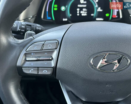 Черный Хендай Ioniq, объемом двигателя 0 л и пробегом 158 тыс. км за 15450 $, фото 43 на Automoto.ua