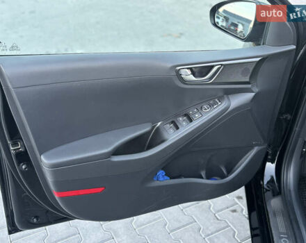 Черный Хендай Ioniq, объемом двигателя 0 л и пробегом 158 тыс. км за 15450 $, фото 21 на Automoto.ua