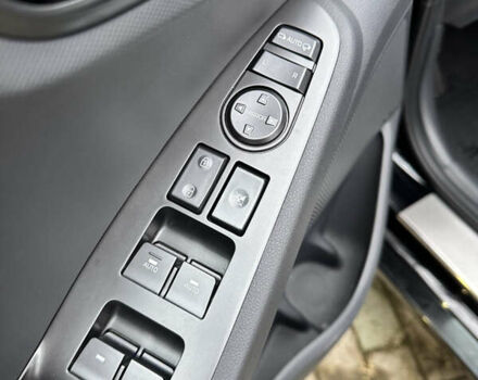 Черный Хендай Ioniq, объемом двигателя 0 л и пробегом 119 тыс. км за 15999 $, фото 17 на Automoto.ua