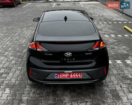 Черный Хендай Ioniq, объемом двигателя 0 л и пробегом 47 тыс. км за 16100 $, фото 13 на Automoto.ua
