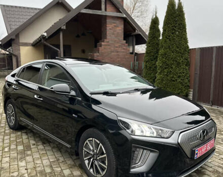 Черный Хендай Ioniq, объемом двигателя 0 л и пробегом 119 тыс. км за 15999 $, фото 8 на Automoto.ua