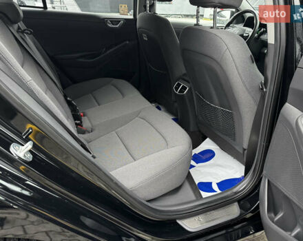 Черный Хендай Ioniq, объемом двигателя 0 л и пробегом 47 тыс. км за 16100 $, фото 36 на Automoto.ua