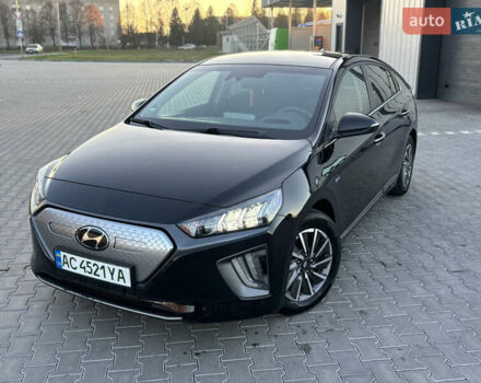 Черный Хендай Ioniq, объемом двигателя 0 л и пробегом 158 тыс. км за 15450 $, фото 2 на Automoto.ua