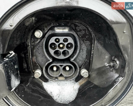 Черный Хендай Ioniq, объемом двигателя 0 л и пробегом 47 тыс. км за 16100 $, фото 51 на Automoto.ua