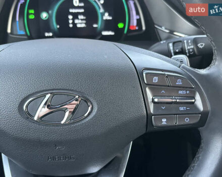 Черный Хендай Ioniq, объемом двигателя 0 л и пробегом 158 тыс. км за 15450 $, фото 44 на Automoto.ua