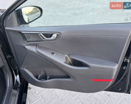 Черный Хендай Ioniq, объемом двигателя 0 л и пробегом 158 тыс. км за 15450 $, фото 35 на Automoto.ua