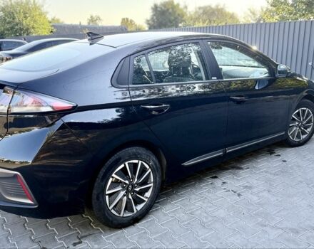 Черный Хендай Ioniq, объемом двигателя 0 л и пробегом 41 тыс. км за 16496 $, фото 10 на Automoto.ua