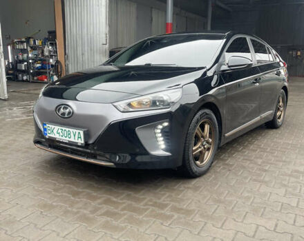 Чорний Хендай Ioniq, об'ємом двигуна 0 л та пробігом 160 тис. км за 11500 $, фото 1 на Automoto.ua