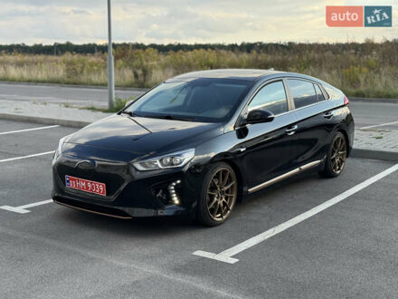 Черный Хендай Ioniq, объемом двигателя 0 л и пробегом 132 тыс. км за 12800 $, фото 1 на Automoto.ua