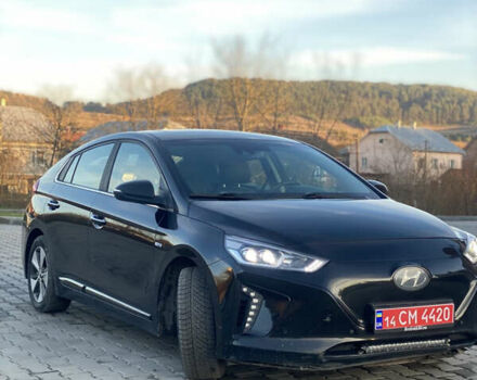Черный Хендай Ioniq, объемом двигателя 0 л и пробегом 128 тыс. км за 12200 $, фото 1 на Automoto.ua