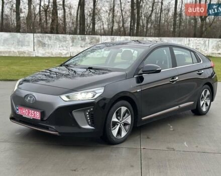Черный Хендай Ioniq, объемом двигателя 0 л и пробегом 137 тыс. км за 12499 $, фото 1 на Automoto.ua