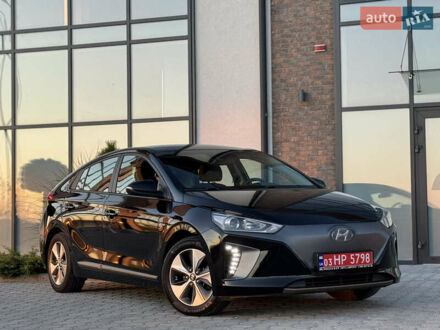 Хендай Ioniq 2018 в Тернополе на Automoto.ua Черный Хендай Ioniq, объемом двигателя 0 л и пробегом 120 тыс. км за 11999 $, фото 1 на Automoto.ua