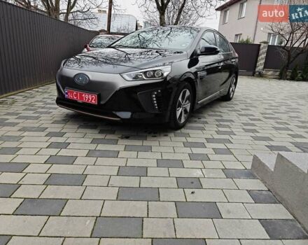 Черный Хендай Ioniq, объемом двигателя 0 л и пробегом 141 тыс. км за 11999 $, фото 1 на Automoto.ua