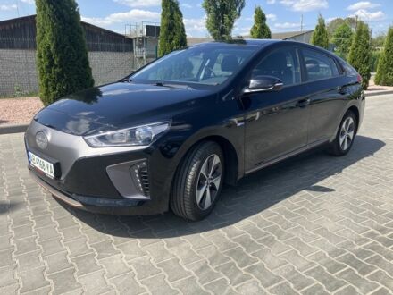 Чорний Хендай Ioniq, об'ємом двигуна 0 л та пробігом 96 тис. км за 13600 $, фото 1 на Automoto.ua