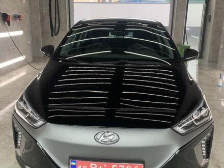 Черный Хендай Ioniq, объемом двигателя 0 л и пробегом 73 тыс. км за 12999 $, фото 1 на Automoto.ua