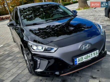 Черный Хендай Ioniq, объемом двигателя 0 л и пробегом 100 тыс. км за 13999 $, фото 1 на Automoto.ua