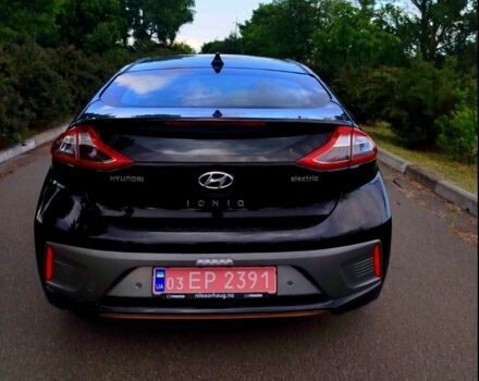 Чорний Хендай Ioniq, об'ємом двигуна 0 л та пробігом 65 тис. км за 12900 $, фото 1 на Automoto.ua