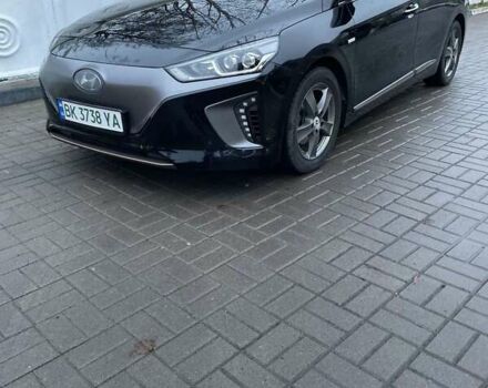 Черный Хендай Ioniq, объемом двигателя 0 л и пробегом 183 тыс. км за 11400 $, фото 1 на Automoto.ua