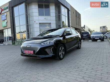 Черный Хендай Ioniq, объемом двигателя 0 л и пробегом 118 тыс. км за 11999 $, фото 1 на Automoto.ua
