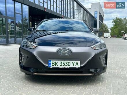 Хендай Ioniq 2018 в Ровно на Automoto.ua Черный Хендай Ioniq, объемом двигателя 0 л и пробегом 136 тыс. км за 11999 $, фото 1 на Automoto.ua