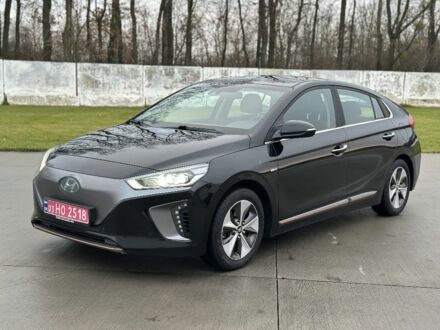 Черный Хендай Ioniq, объемом двигателя 0 л и пробегом 137 тыс. км за 12499 $, фото 1 на Automoto.ua