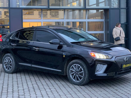 Хендай Ioniq 2020 в Ивано-Франковске на Automoto.ua Черный Хендай Ioniq, объемом двигателя 39 л и пробегом 62 тыс. км за 19700 $, фото 1 на Automoto.ua