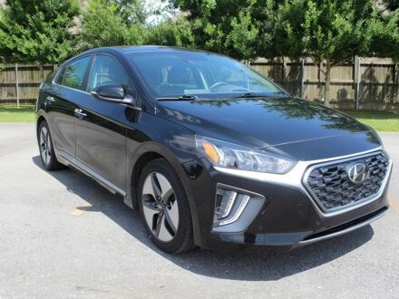Черный Хендай Ioniq, объемом двигателя 1.6 л и пробегом 13 тыс. км за 10000 $, фото 1 на Automoto.ua