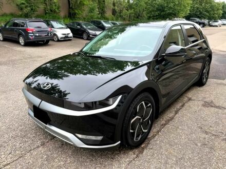 Черный Хендай Ioniq, объемом двигателя 0 л и пробегом 21 тыс. км за 14600 $, фото 1 на Automoto.ua