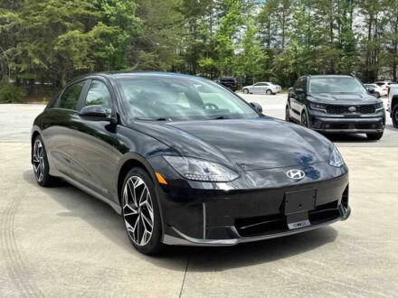 Черный Хендай Ioniq, объемом двигателя 0 л и пробегом 24 тыс. км за 13500 $, фото 1 на Automoto.ua