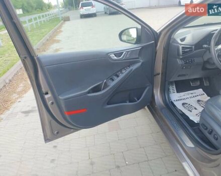 Коричневый Хендай Ioniq, объемом двигателя 0 л и пробегом 136 тыс. км за 15700 $, фото 10 на Automoto.ua