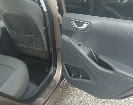 Коричневый Хендай Ioniq, объемом двигателя 0 л и пробегом 87 тыс. км за 15000 $, фото 24 на Automoto.ua