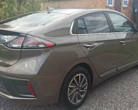 Коричневый Хендай Ioniq, объемом двигателя 0 л и пробегом 87 тыс. км за 15000 $, фото 11 на Automoto.ua