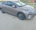 Коричневый Хендай Ioniq, объемом двигателя 0 л и пробегом 136 тыс. км за 15700 $, фото 4 на Automoto.ua