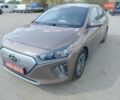 Коричневый Хендай Ioniq, объемом двигателя 0 л и пробегом 136 тыс. км за 15700 $, фото 3 на Automoto.ua