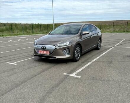 Коричневый Хендай Ioniq, объемом двигателя 0 л и пробегом 138 тыс. км за 16150 $, фото 1 на Automoto.ua
