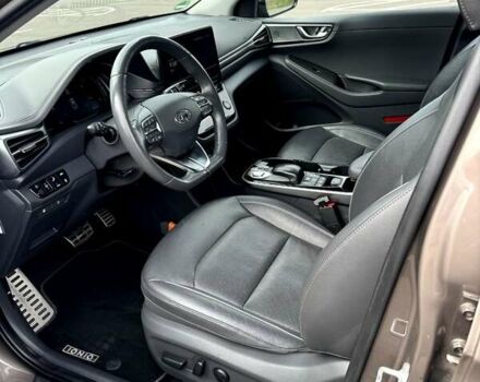 Коричневый Хендай Ioniq, объемом двигателя 0 л и пробегом 138 тыс. км за 16150 $, фото 16 на Automoto.ua