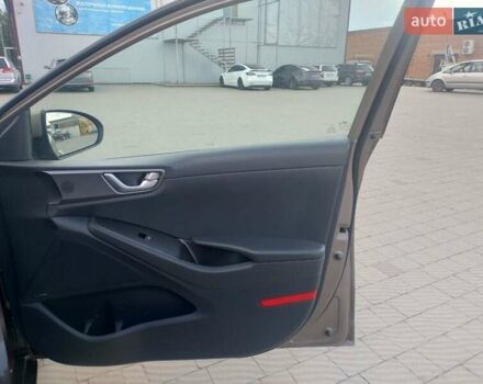 Коричневый Хендай Ioniq, объемом двигателя 0 л и пробегом 136 тыс. км за 15700 $, фото 11 на Automoto.ua