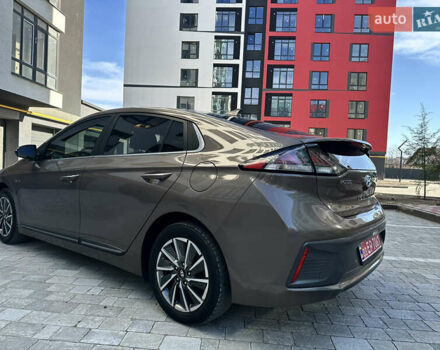 Коричневый Хендай Ioniq, объемом двигателя 0 л и пробегом 90 тыс. км за 14800 $, фото 52 на Automoto.ua