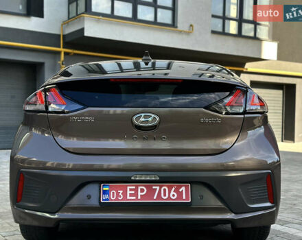 Коричневый Хендай Ioniq, объемом двигателя 0 л и пробегом 90 тыс. км за 14800 $, фото 56 на Automoto.ua