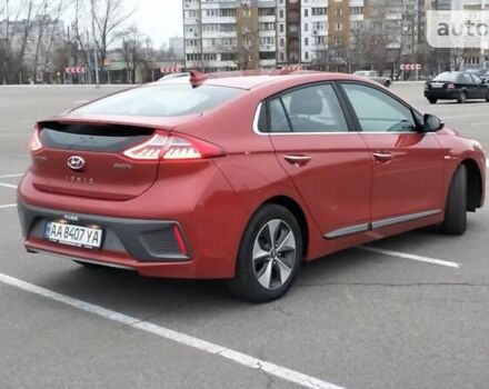 Червоний Хендай Ioniq, об'ємом двигуна 0 л та пробігом 135 тис. км за 14850 $, фото 6 на Automoto.ua