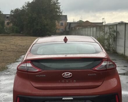 Красный Хендай Ioniq, объемом двигателя 0 л и пробегом 192 тыс. км за 10500 $, фото 3 на Automoto.ua