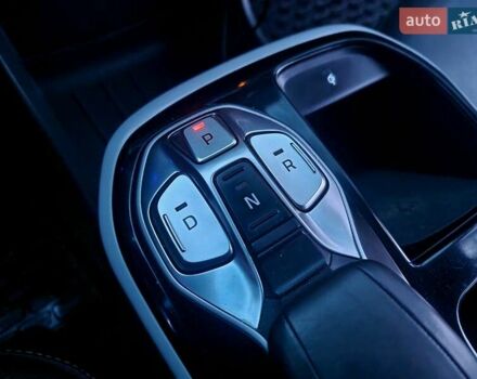 Красный Хендай Ioniq, объемом двигателя 0 л и пробегом 142 тыс. км за 12950 $, фото 31 на Automoto.ua